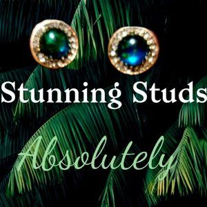 Emerald Green Crystal Rims Earrings ~ STUNNING STU